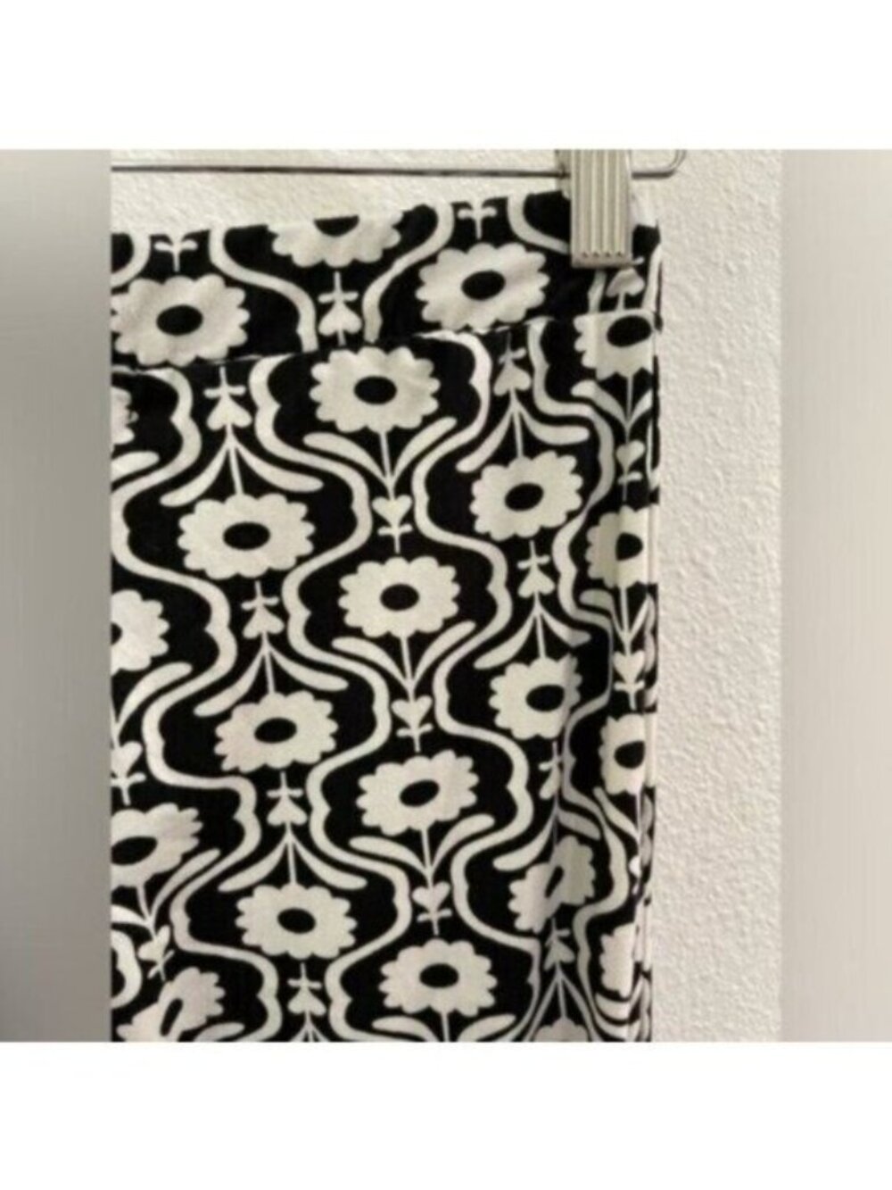 Altar’d State Floral Flare Pants Mod Stretch Black White - Picture 4 of 7